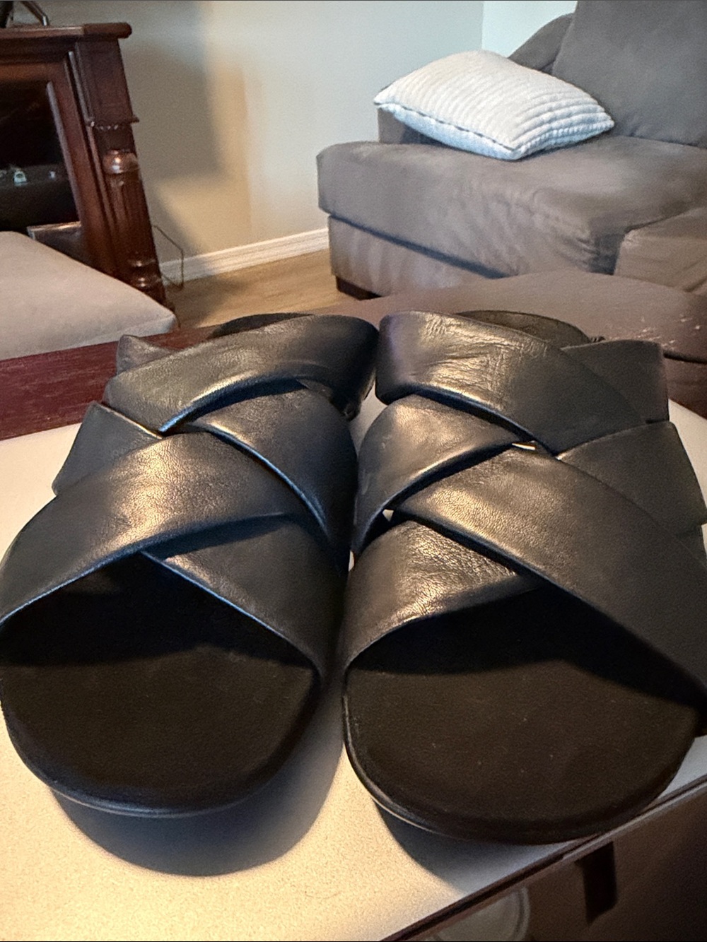 Vionic Juno Black Women's Slip-On Sandals